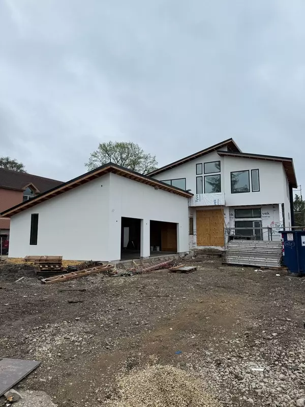 Northbrook, IL 60062,771 Greenwood RD