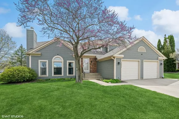 4351 N Cottonwood TRL, Hoffman Estates, IL 60192