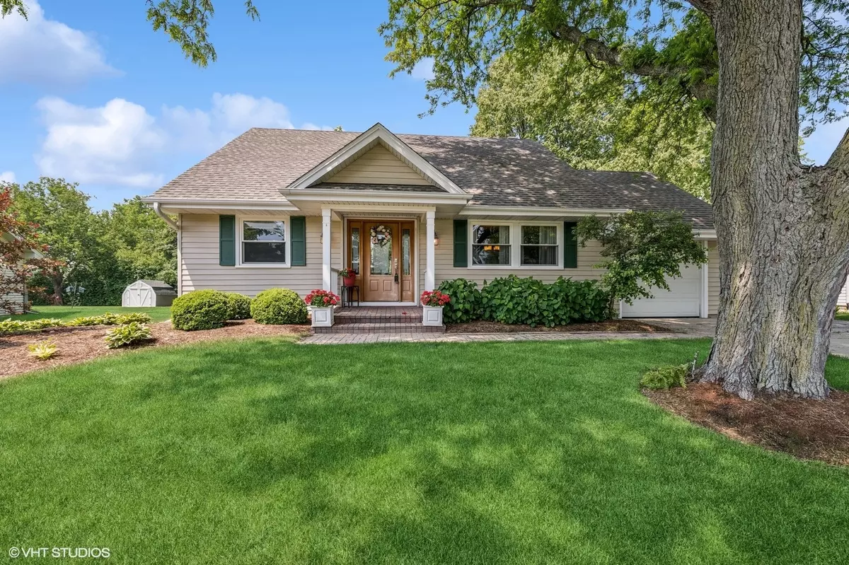 Crystal Lake, IL 60014,862 Wimbleton LN