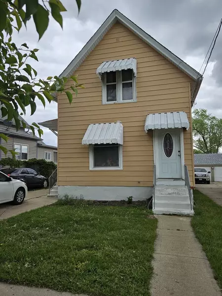 315 Vandalia ST, Elgin, IL 60123