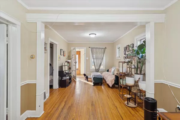 Berwyn, IL 60402,3731 Grove AVE