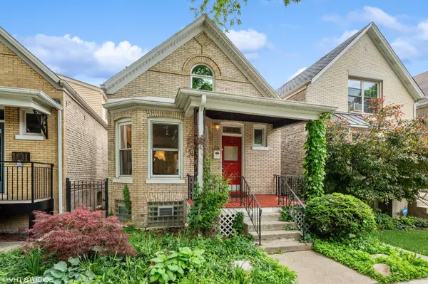 2635 N Albany AVE, Chicago, IL 60647