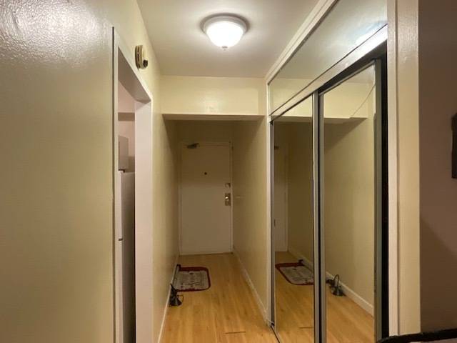 Chicago, IL 60649,7337 S South Shore DR #406