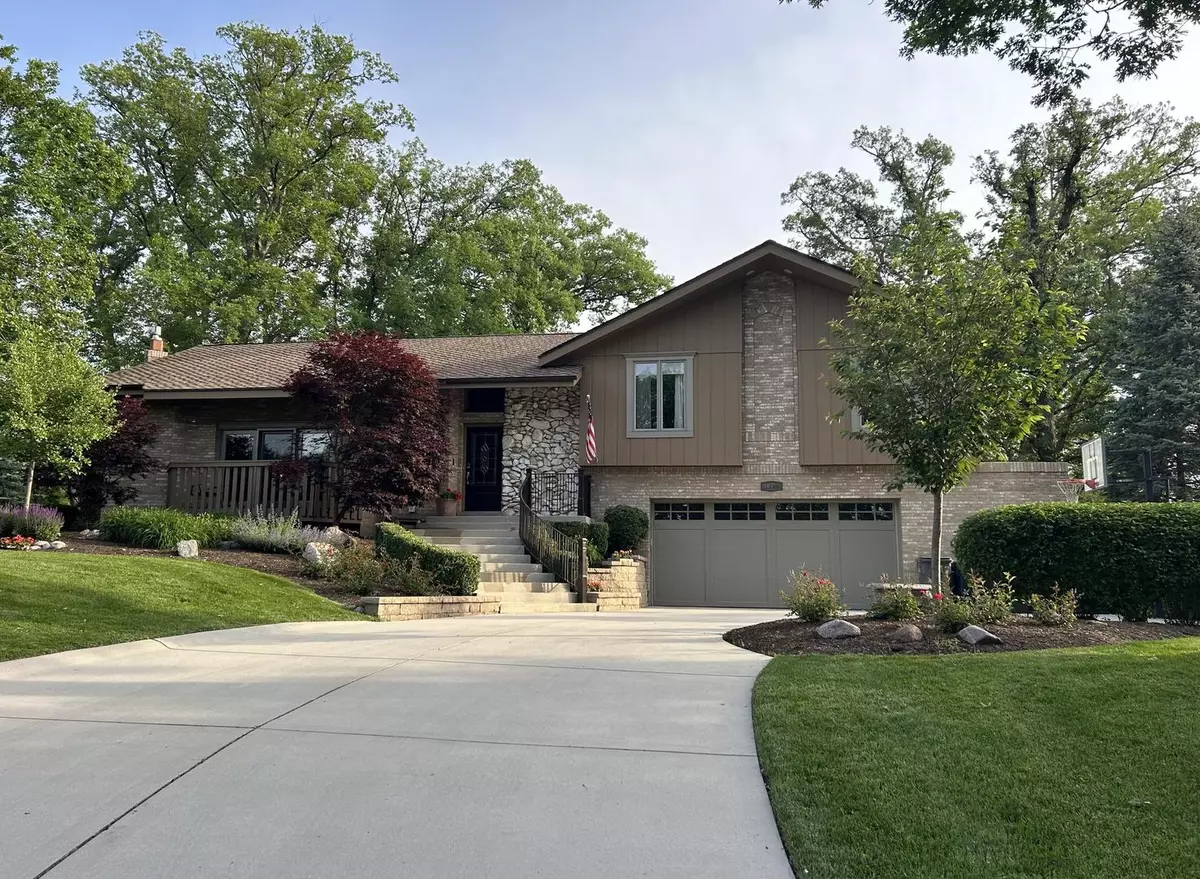 Orland Park, IL 60462,10348 Woburn CT