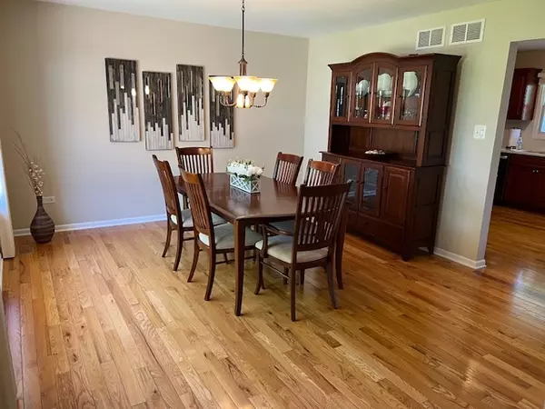 Tinley Park, IL 60477,8031 Nottingham RD