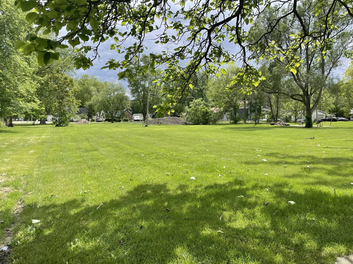 Forrest, IL 61741,320 E James ST