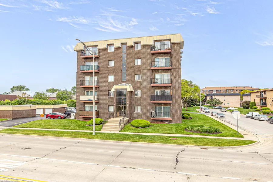 10424 Central AVE #5NW, Oak Lawn, IL 60453