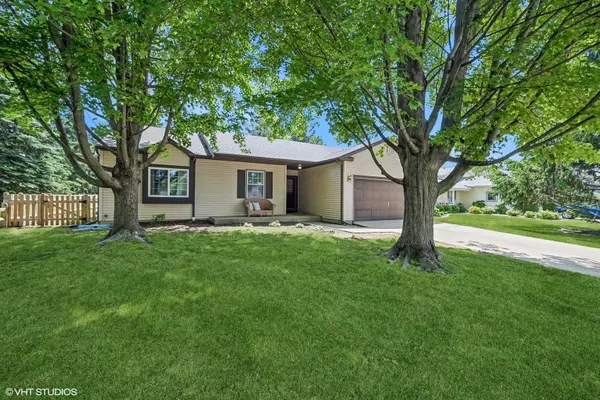 204 Barnwood TRL, Mchenry, IL 60050