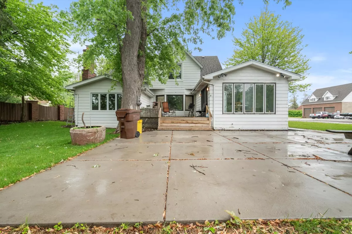 South Holland, IL 60473,15285 State ST