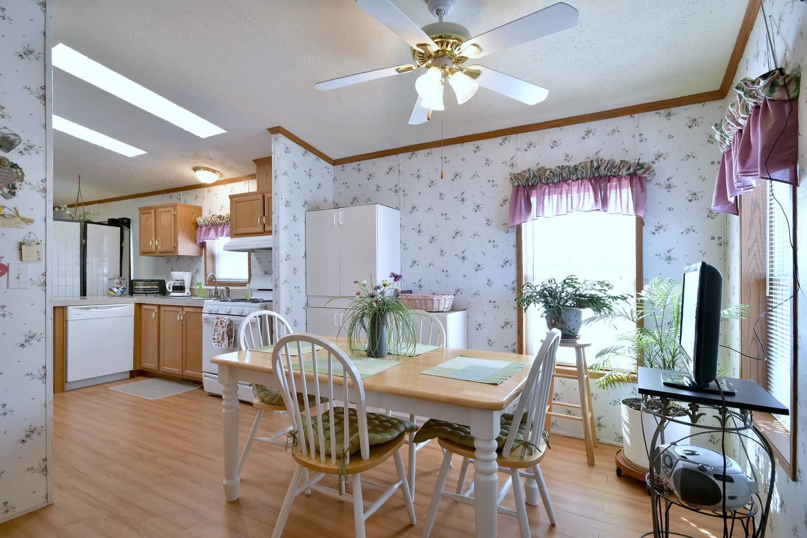 Countryside, IL 60525,2 Birch ST