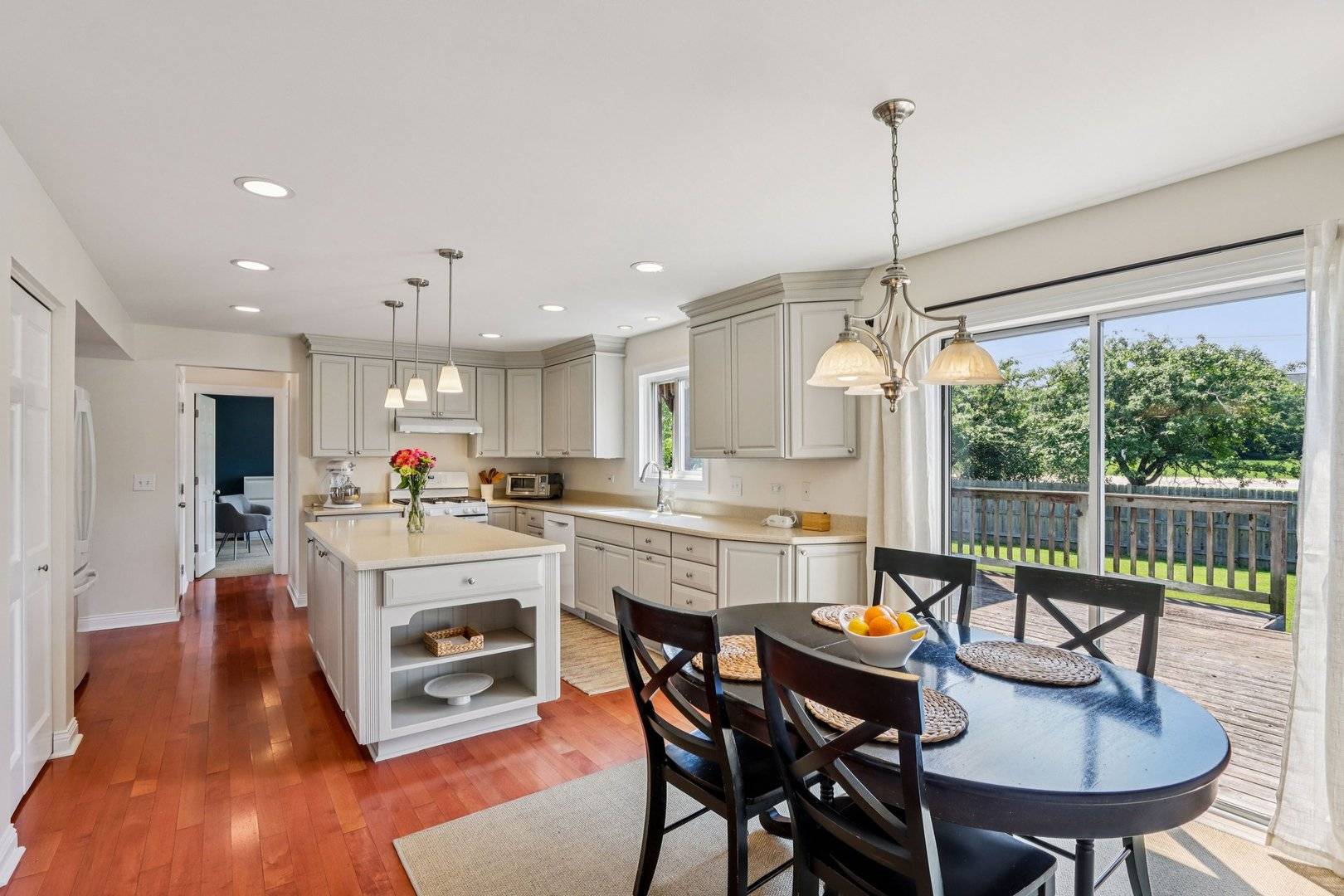 Grayslake, IL 60030,63 E Cambridge CT