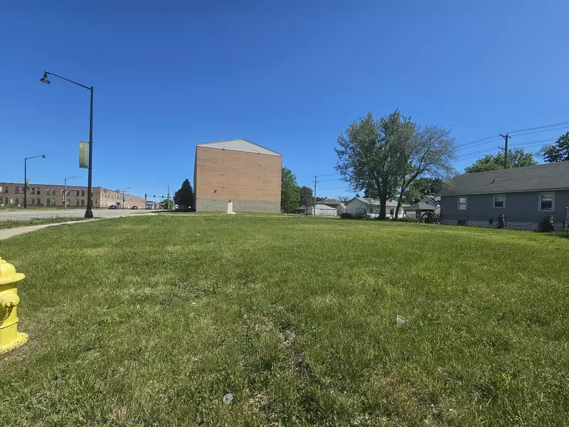 2134 Kishwaukee ST, Rockford, IL 61104