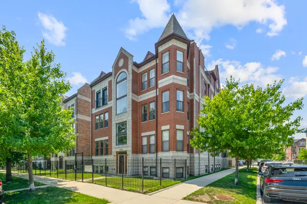Chicago, IL 60615,4800 S St Lawrence AVE #3S