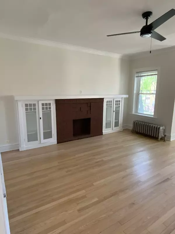 Chicago, IL 60659,5707 N Campbell AVE #2
