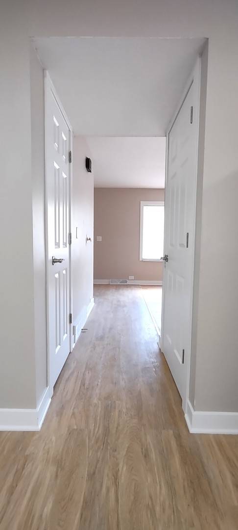 Villa Park, IL 60181,901 W North AVE #F