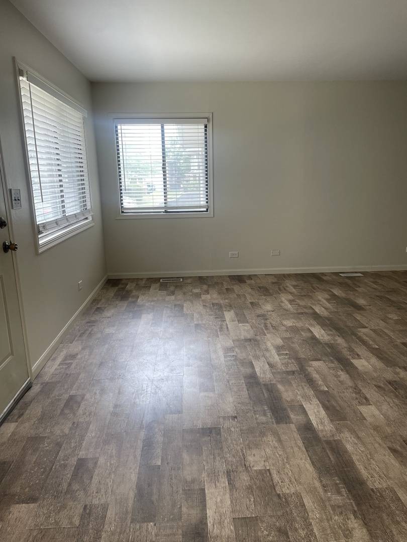 Hanover Park, IL 60133,Address not disclosed