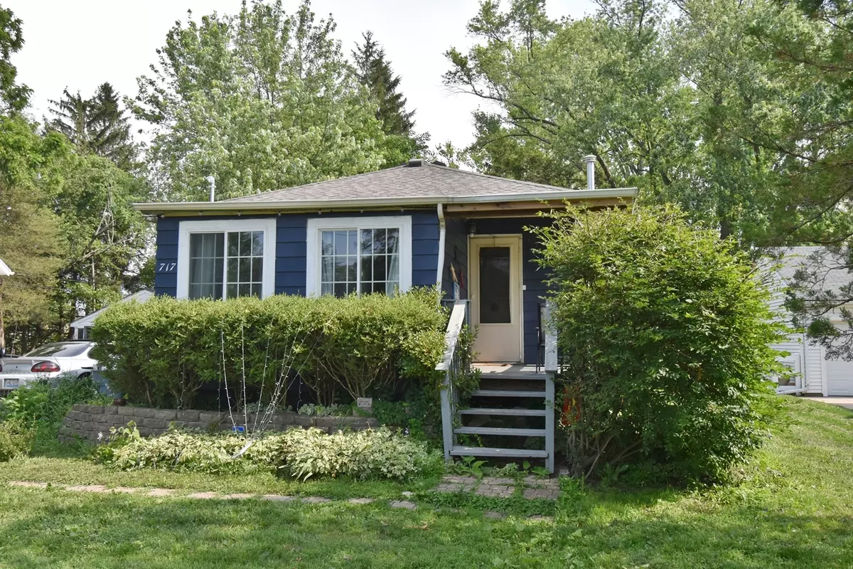 Batavia, IL 60510,717 Carlisle RD