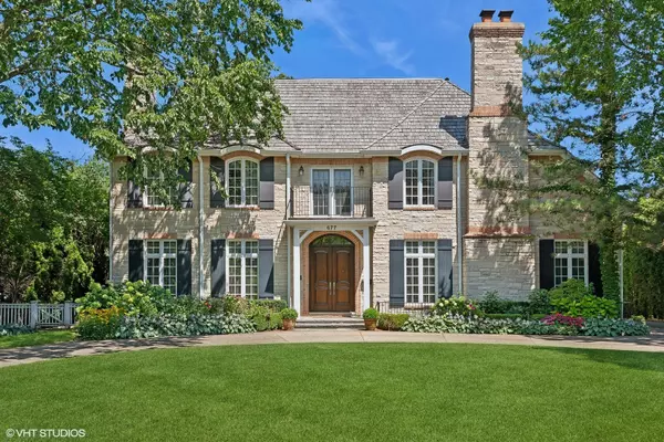 677 Greenleaf AVE, Glencoe, IL 60022