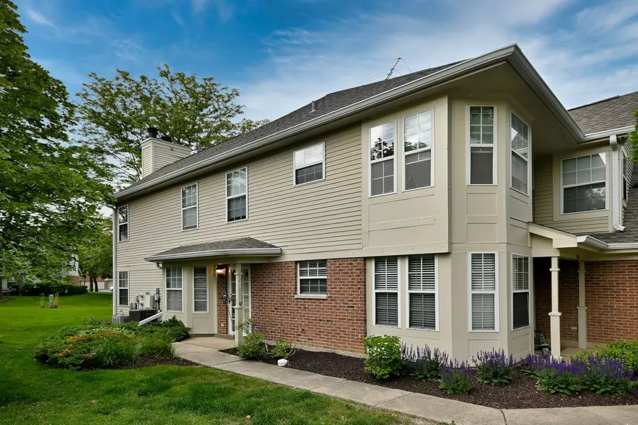 2136 Camden LN #2136, Hanover Park, IL 60133