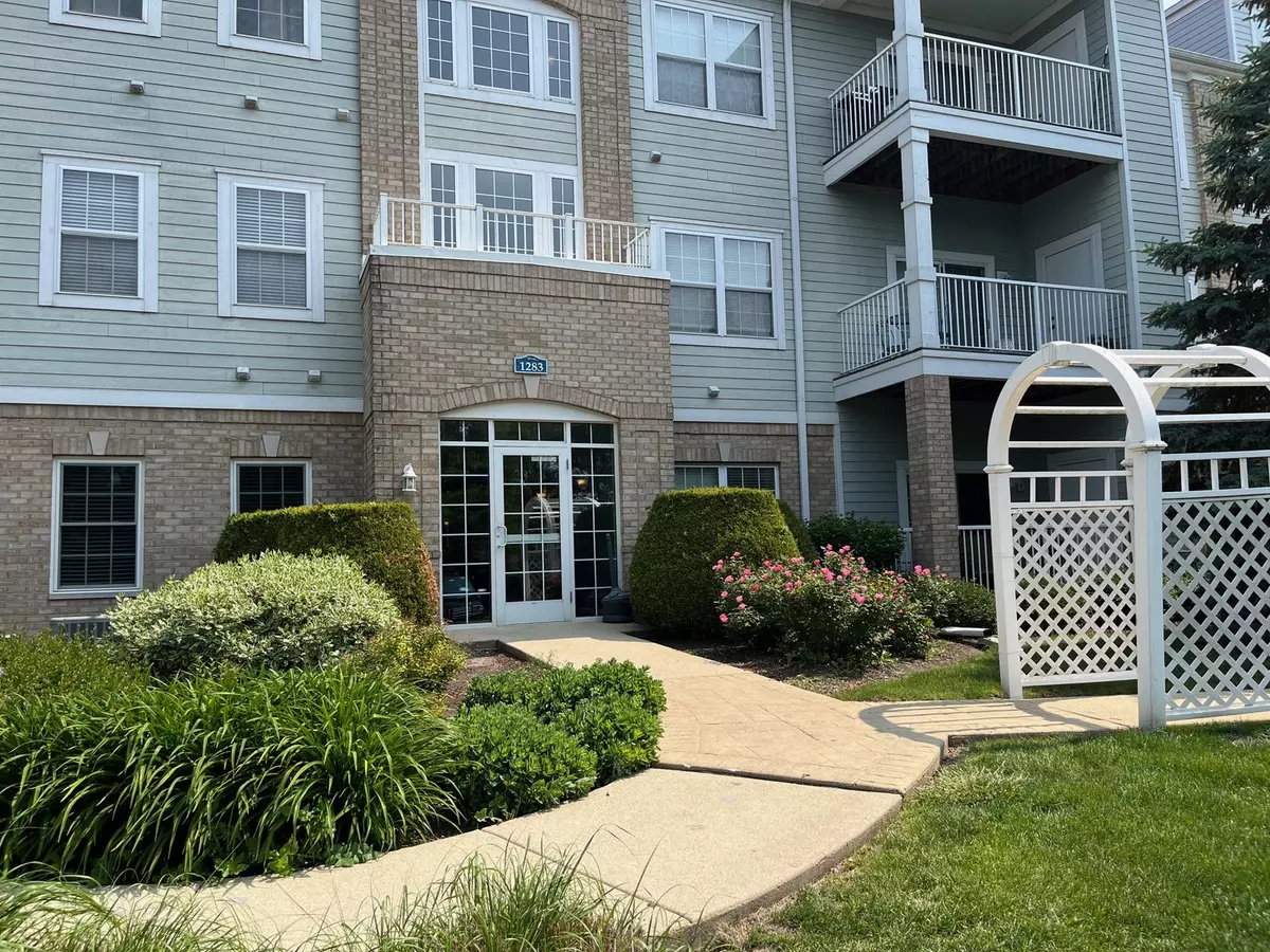 Addison, IL 60101,1283 W Lake ST #106