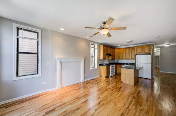 Chicago, IL 60609,947 W 51st ST