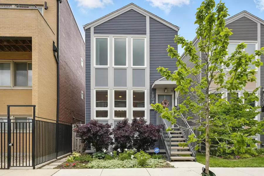 1904 N Springfield AVE, Chicago, IL 60647