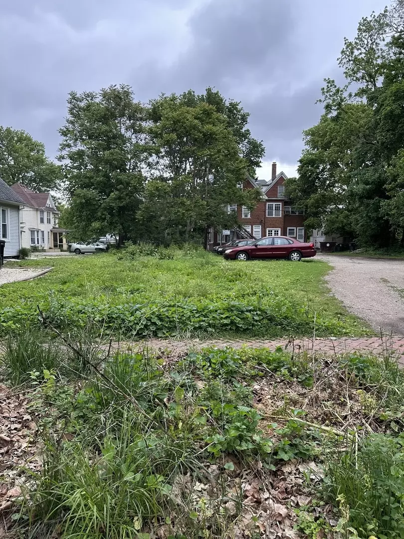 Urbana, IL 61801,506 W High ST