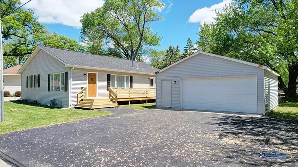 35647 N Grove AVE, Ingleside, IL 60041
