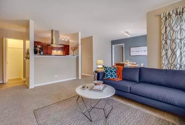 Willowbrook, IL 60527,5970 Stewart DR #4514