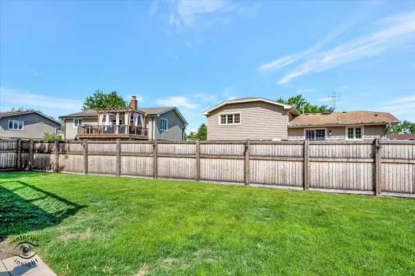 Homer Glen, IL 60491,14642 S Cricketwood CT