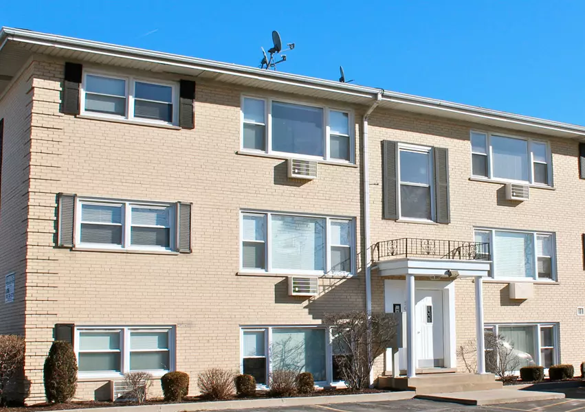 5041 N East River RD #3A, Norridge, IL 60706