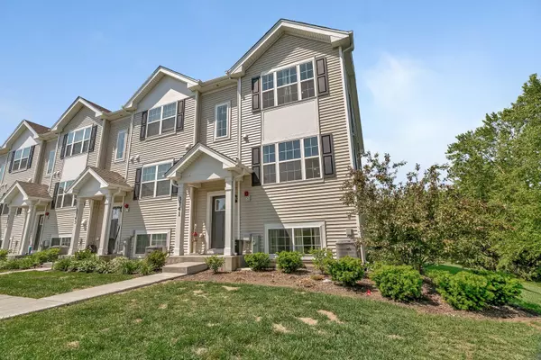 3741 Bailey RD, Yorkville, IL 60560