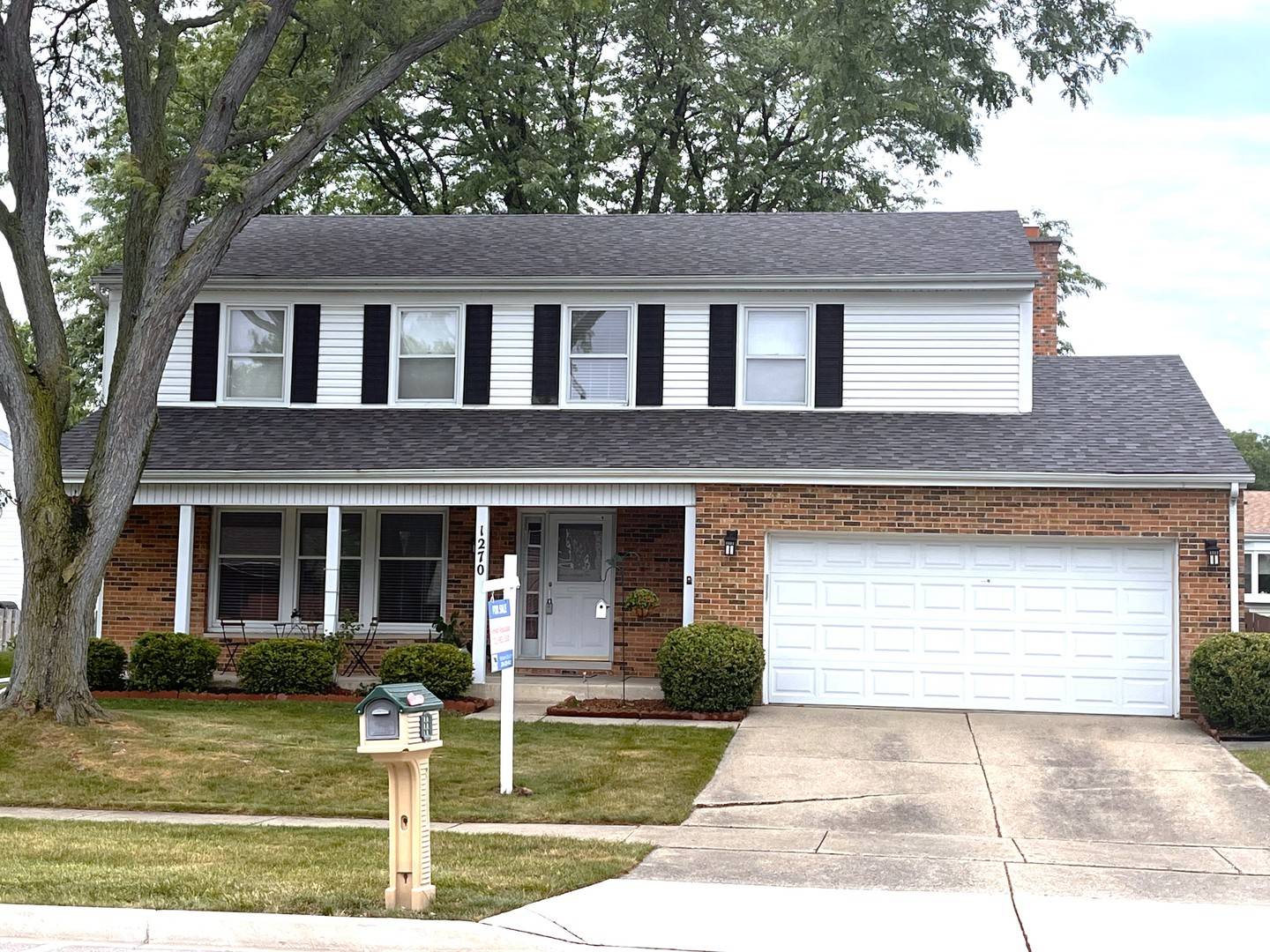 1270 BRANDYWYN LN, Buffalo Grove, IL 60089