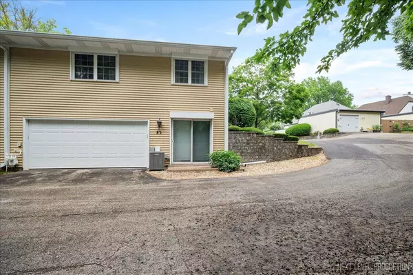 Montgomery, IL 60538,83 Garden DR