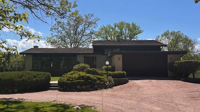 Mettawa, IL 60045,400 Riverwoods RD