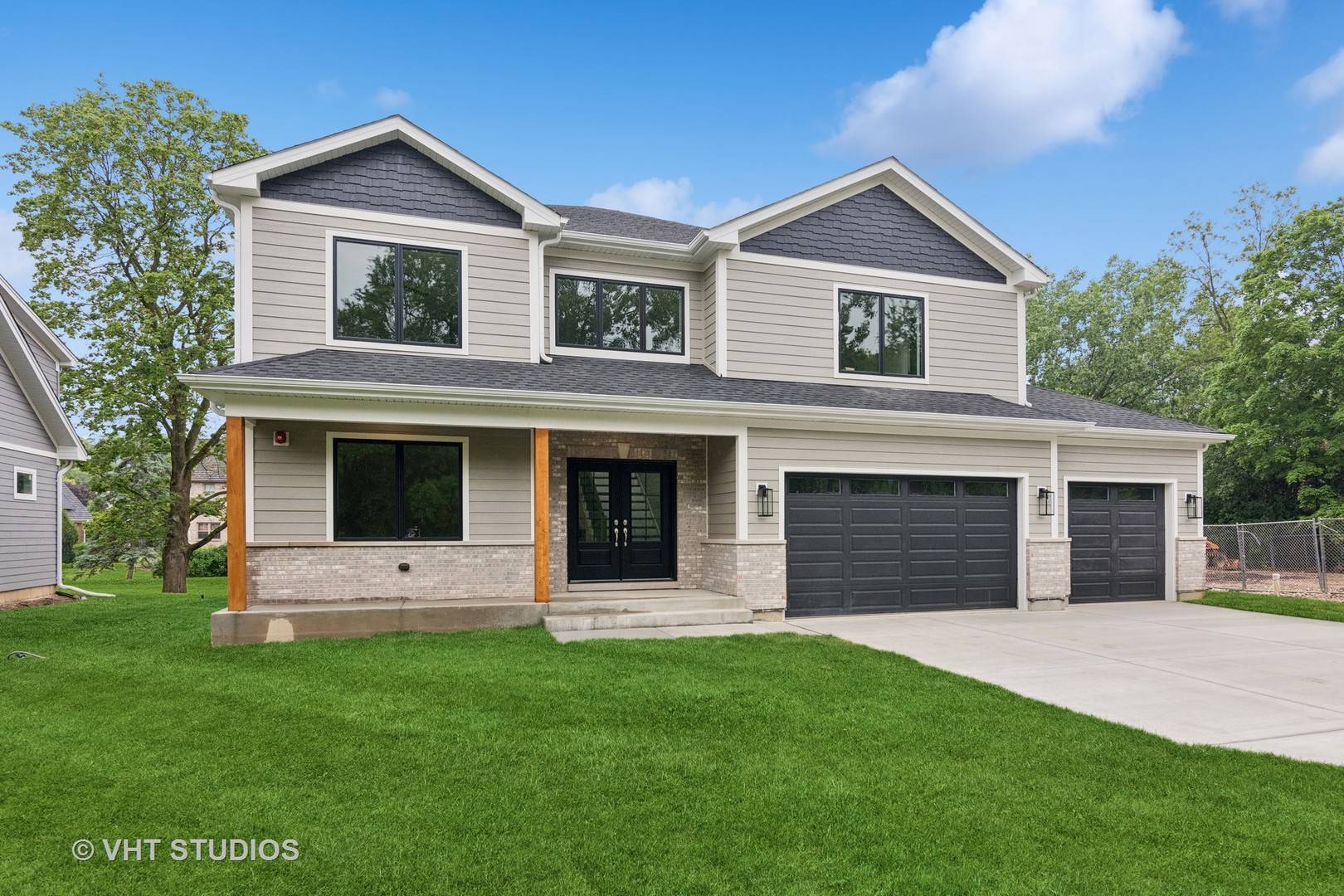 1527 N Louise LN, Palatine, IL 60067