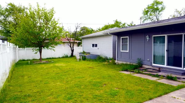Lansing, IL 60438,19135 Oakwood AVE