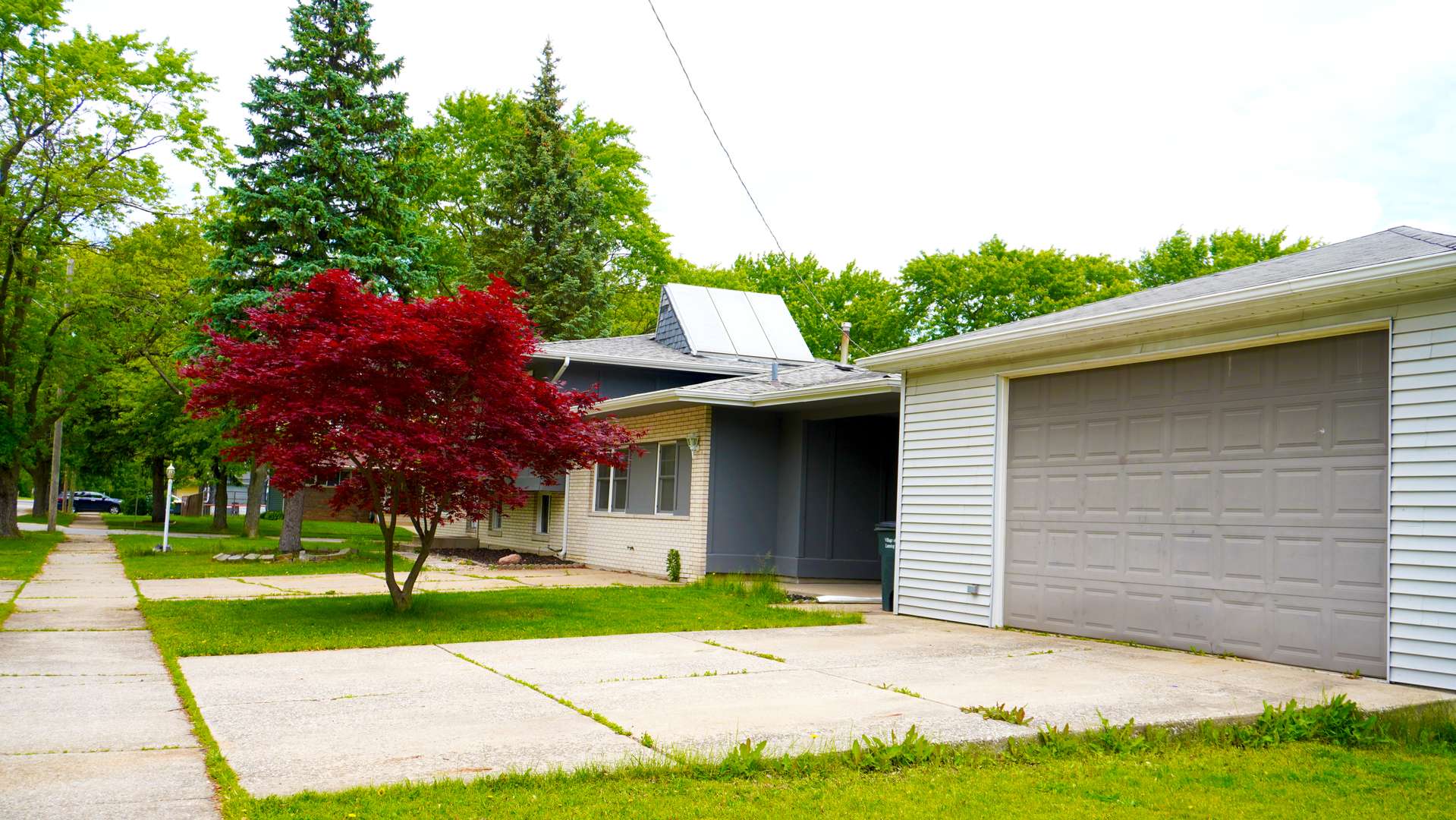 Lansing, IL 60438,19135 Oakwood AVE