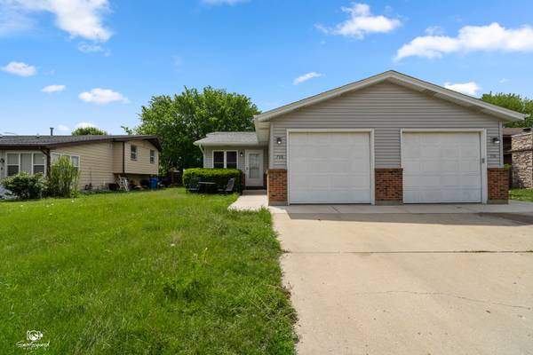 708 Michigan AVE, South Elgin, IL 60177