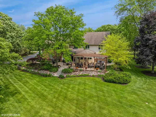 Mundelein, IL 60060,26874 N Countryside Lake DR