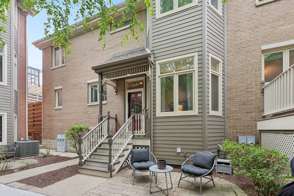 Chicago, IL 60657,1248 W Fletcher ST #C