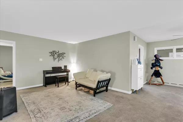 Champaign, IL 61821,1208 W Union ST