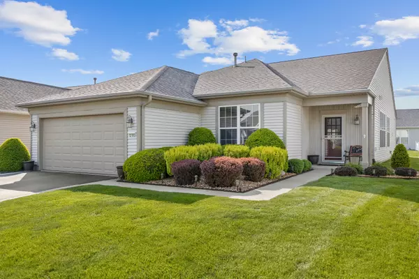 12183 Wildflower LN, Huntley, IL 60142