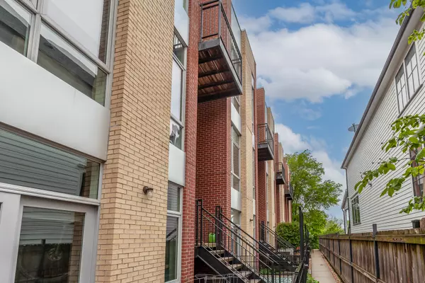 2823 N OAKLEY AVE #K, Chicago, IL 60618