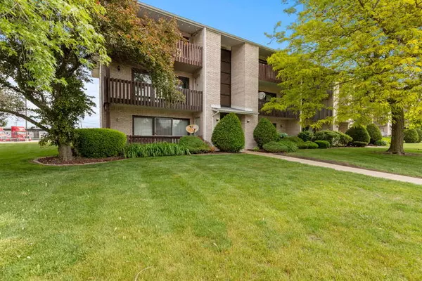 5057 Briartree LN #103, Burbank, IL 60459