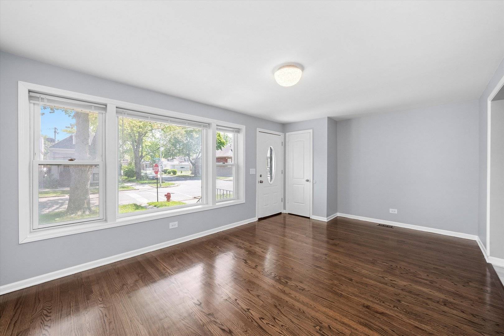 Chicago, IL 60636,2058 W 70th PL
