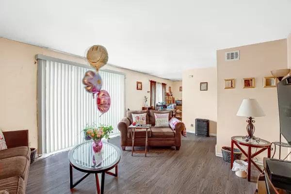 Oak Lawn, IL 60453,10701 S Keating AVE #1C