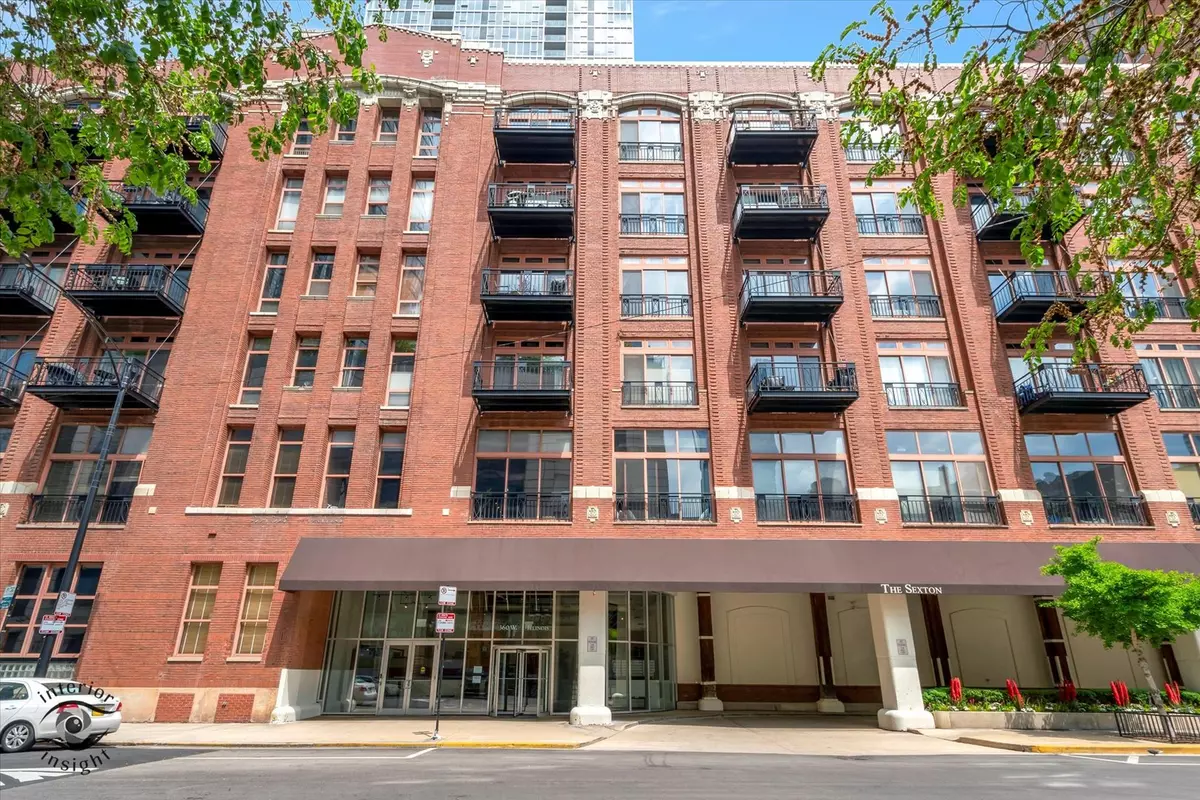 Chicago, IL 60654,360 W Illinois ST #114