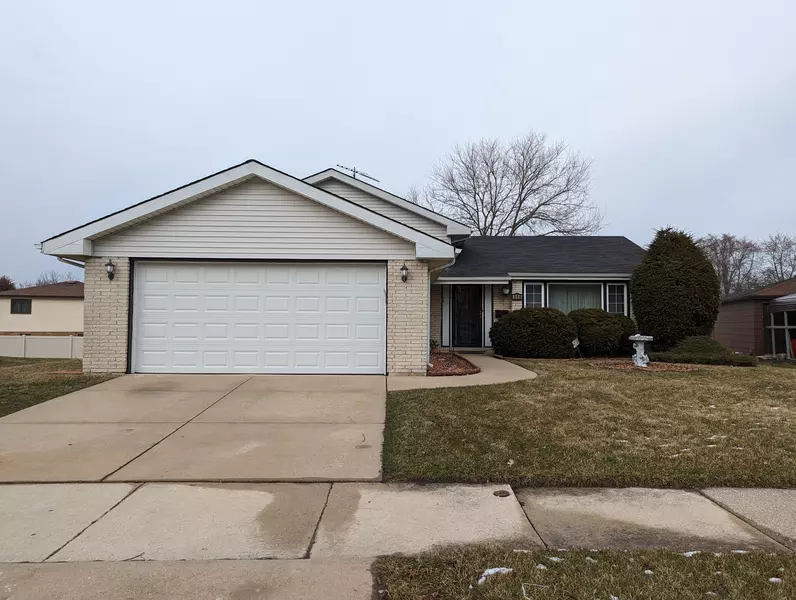 808 E 194th ST, Glenwood, IL 60425