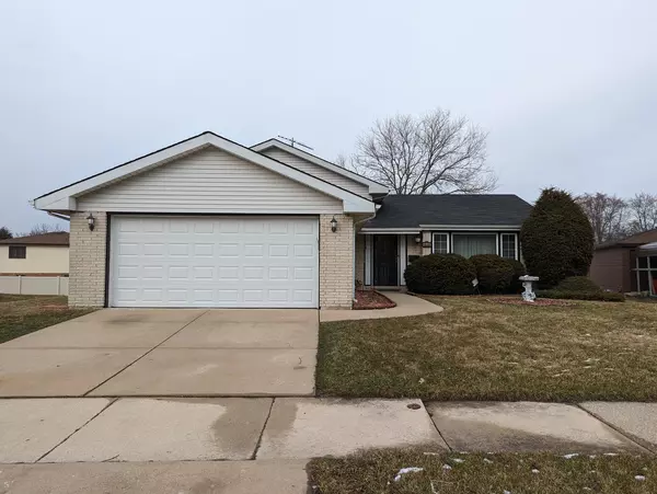 808 E 194th ST, Glenwood, IL 60425